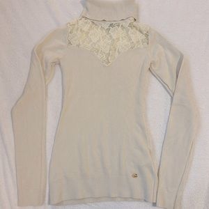 Women’s sweater